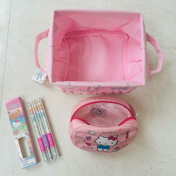 Hello Kitty pouch basket crayons bundle - Picture 3 of 5